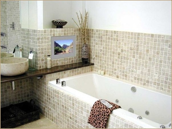Как обустроить ванну мозаикой