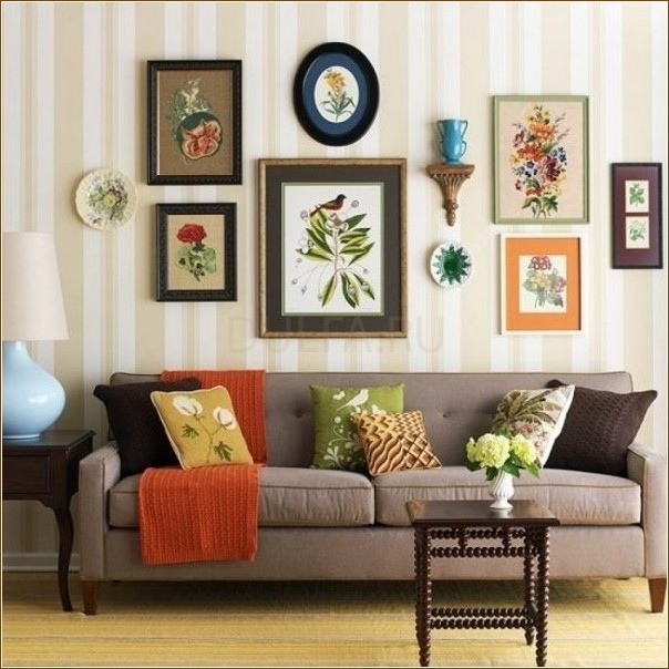 Как разместить картину в гостиной над диваном, чтобы гости не скрывали своего восторга