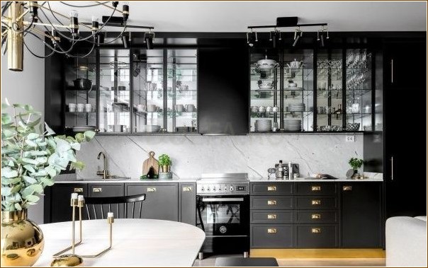 Кухня в черно-белом цвете: чудо дизайнерской мысли