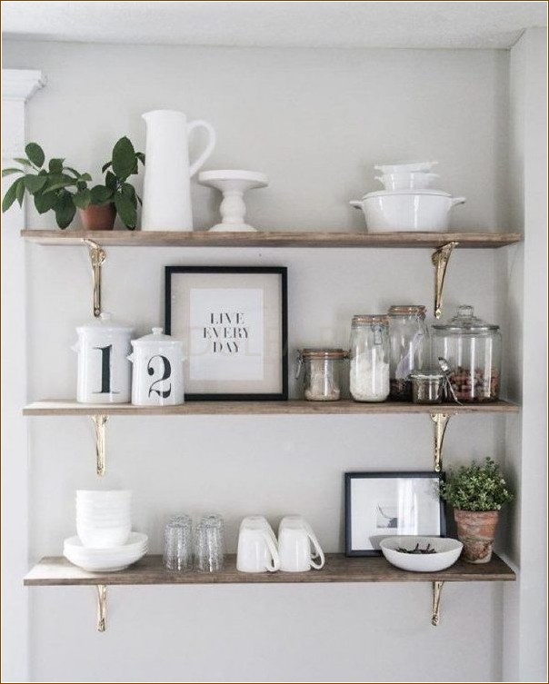 Should you make open shelves in your interior? Expert advice