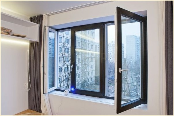 Dark window profiles are a great alternative to the standard white color (white) Dark window profiles are a great alternative to the standard white color