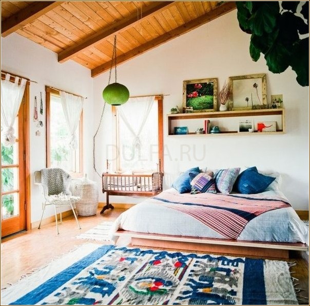 Уютная и красивая спальня в стиле бохо