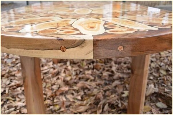 Unique decor made of wood cuts