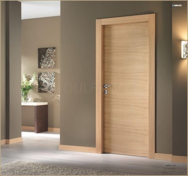 What are the advantages of wooden interior doors?